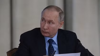 Moscow lệnh cách ly toàn bộ người già trên 65 tuổi, trừ Putin
