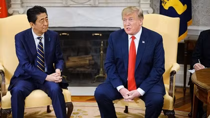 Cựu Thủ tướng Abe tiết lộ bình luận "sốc" của ông Trump về Trung-Triều