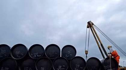 Giá dầu thế giới tăng kỉ lục 20 năm sau vụ tấn công nhà máy dầu Saudi
