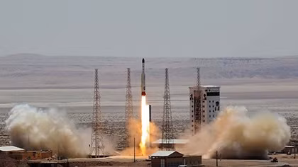 Tên lửa đẩy Iran bất ngờ phát nổ trên bệ phóng
