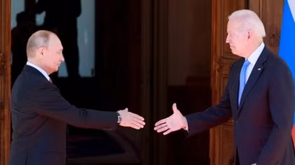 Tổng thống Nga: Ông Biden rất khác ông Trump!