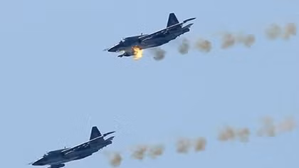Khoảnh khắc Su-25 Nga thoát lưới lửa phòng không của phiến quân Syria