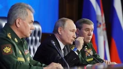 Tổng thống Putin: "Mỹ phải chạy đua để theo kịp vũ khí siêu vượt âm của Nga"