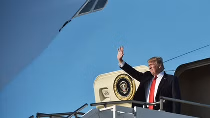 Tổng thống Trump tuyên bố sắp lên đường tới Hà Nội