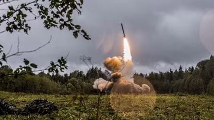 NATO bất ngờ kêu gọi Mỹ không rút khỏi hiệp ước hạt nhân với Nga
