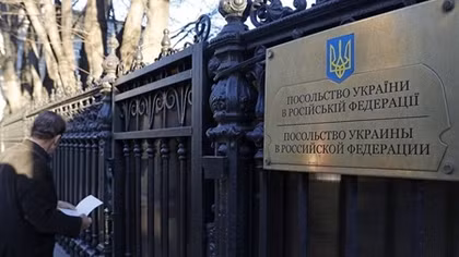 Nga trục xuất nhà ngoại giao Ukraine