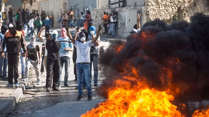 Bạo lực đã bùng nổ ở Jerusalem giữa người Palestine và Israel