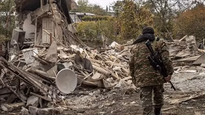 (NÓNG TUẦN QUA) Nagorno-Karabakh "nóng" trở lại; châu Âu nhốn nháo vì COVID-19