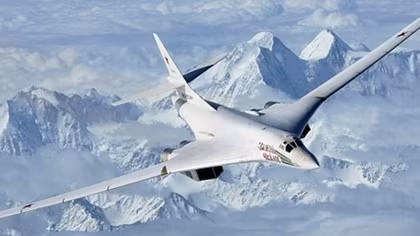 Nga khoe "siêu oanh tạc cơ" Tu-160 vừa được nâng cấp sâu