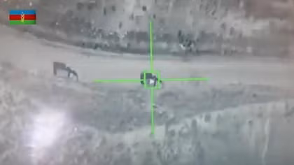 Pháo BM-21 Grad Armenia nổ tung sau đòn không kích của Azerbaijan