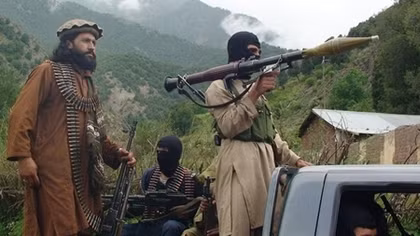 Afghanistan bất ngờ ngừng bắn với Taliban sau vòng đàm phán bí mật