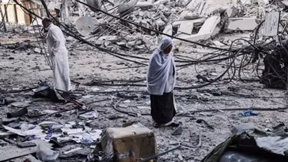 (NÓNG TUẦN QUA) Người Palestine khổn khổ giữa hai làn đạn; biến chủng COVID-19 Ấn Độ lan rộng