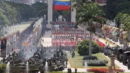 Venezuela duyệt binh hoành tráng mừng Quốc khánh