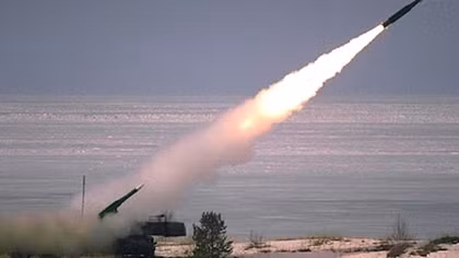 Tên lửa Nga ở Syria đánh chặn tên lửa Israel