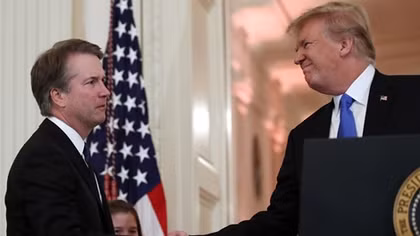 Thượng viện Mỹ phê chuẩn ứng viên thẩm phán toà tối cao của ông Trump