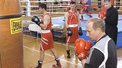 Tổng thống Putin tiết lộ chuyện từng bị vỡ mũi lúc đấm bốc
