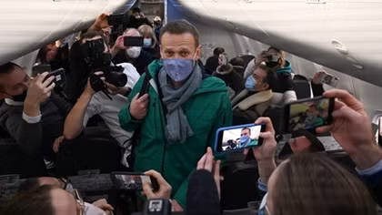 Nga bắt giữ ông Navalny ngay khi trở về từ Đức