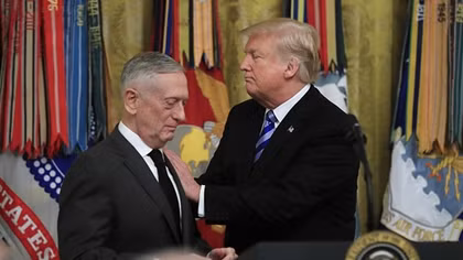 (NÓNG TRONG TUẦN) Ông Trump gây bão từ Trung Đông tới Lầu Năm Góc