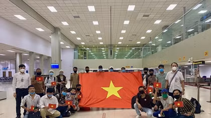 Đưa 200 công dân Việt Nam từ các nước Nam Á về nước an toàn