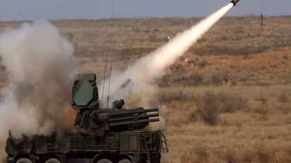 Nga bất ngờ "khai hỏa" tên lửa S-400, Pantsir-S1 ở Crimea