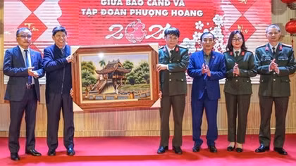 Nâng cao hiệu quả công tác xã hội-từ thiện giữa Báo CAND và Tập đoàn Quốc tế Phượng Hoàng