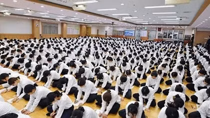 Hơn 1.700 tín đồ Tân Thiên Địa nhiễm COVID-19 đòi thoát cách ly