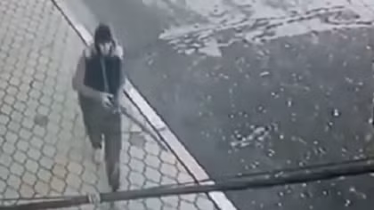 Khoảnh khắc kẻ thủ ác nã đạn vào lễ hội ở Nga, 4 phụ nữ thiệt mạng