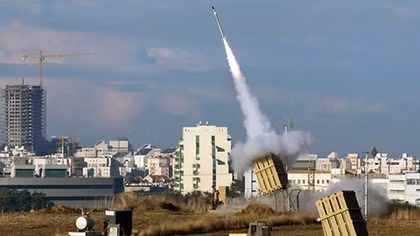 Hamas nã tên lửa sang Israel, phòng không Vòm sắt đánh chặn được 2/3 tên lửa