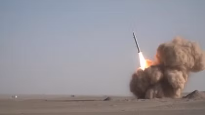 Iran khoe tên lửa đạn đạo mới mạnh hơn tên lửa đánh trúng căn cứ Mỹ