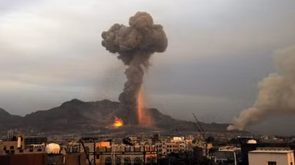 Liên quân Arab ném bom nhầm làm 10 trẻ em Yemen thiệt mạng