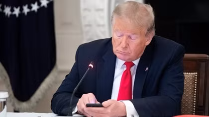 Bị Twitter khoá tài khoản vĩnh viễn, ông Trump nói sẽ lập MXH riêng