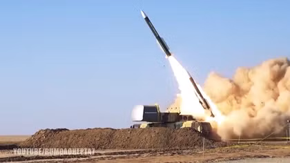 Iran trình làng tên lửa phòng không tự chế tạo mạnh ngang S-400