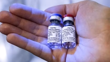 Vaccine COVID-19 Nga "đổ bộ" châu Âu