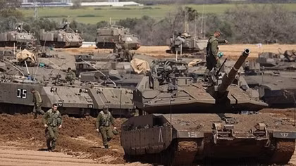 Israel triển khai pháo, xe tăng và lục quân tấn công Dải Gaza