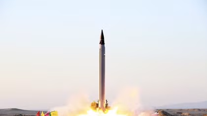 Iran lên tiếng xoa dịu Trump vụ thử tên lửa tầm xa