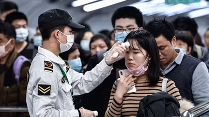 Viêm phổi Vũ Hán lan rộng hơn đại dịch SARS, Mỹ tính cấm bay từ Trung Quốc