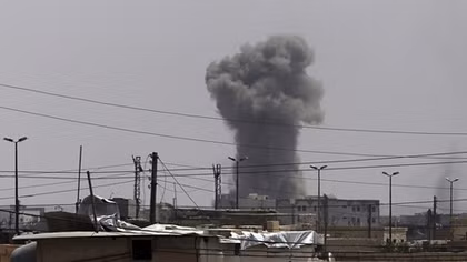 Syria thiệt hại nặng sau đòn không kích phủ đầu 