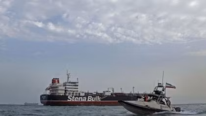 Anh sắp thả tàu dầu Iran sau khi nhận tài liệu "lạ"?