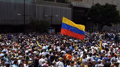 Thế giới kêu gọi giải pháp hoà bình cho Venezuela