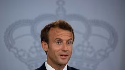 Tổng thống Pháp Macron lại hứng bão chỉ trích vì bình luận "lạ" về phụ nữ