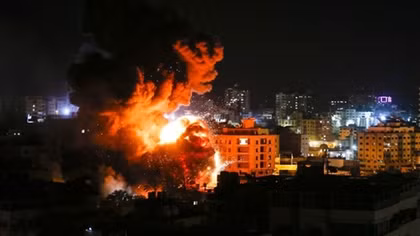 Israel dội "bão lửa" vào Dải Gaza