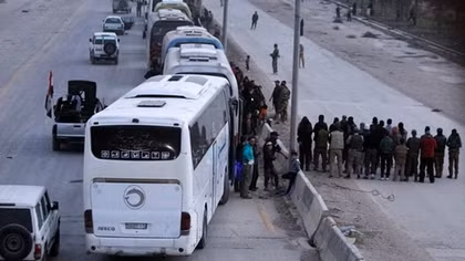 Phiến quân Syria thua tan tác, lũ lượt nhờ Nga để rút khỏi Đông Ghouta