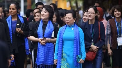Phu nhân các nhà lãnh đạo APEC tham quan phố cổ Hội An