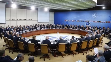 NATO tìm cách trấn an Nga sau triển khai quân sự khắp châu Âu