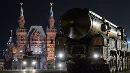 Nga kéo hàng loạt tên lửa đạn đạo vào thủ đô Moscow giữa đêm