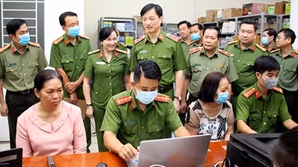 Lãnh đạo Bộ Công an kiểm tra tiến độ cấp CCCD gắn chíp điện tử