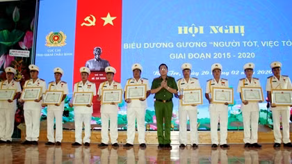 Trại giam Châu Bình biểu dương gương người tốt, việc tốt