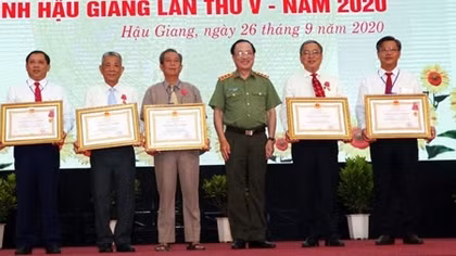 Thứ trưởng Nguyễn Văn Thành dự và chỉ đạo ĐH Thi đua yêu nước tỉnh Hậu Giang 