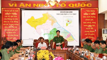 Đoàn kiểm tra số 7 Bộ Công an làm việc tại Công an TP Cần Thơ 