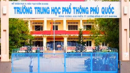 Thầy giáo ở Phú Quốc làm lộ đề thi, học sinh phản ứng trên mạng xã hội